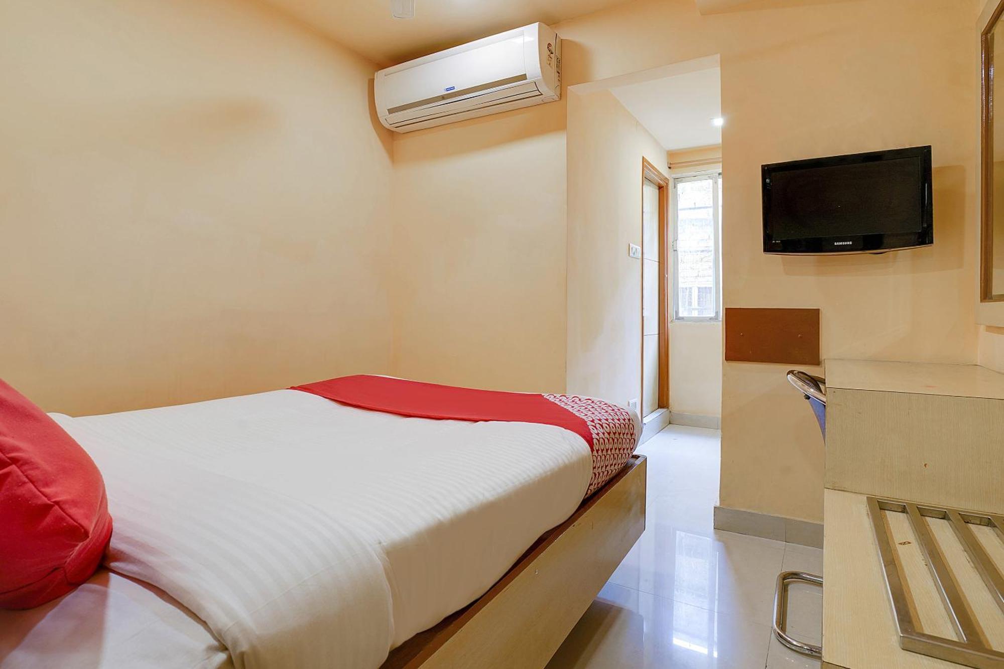 Hotel O Shanta Residency Lodge Sururnagar Buitenkant foto