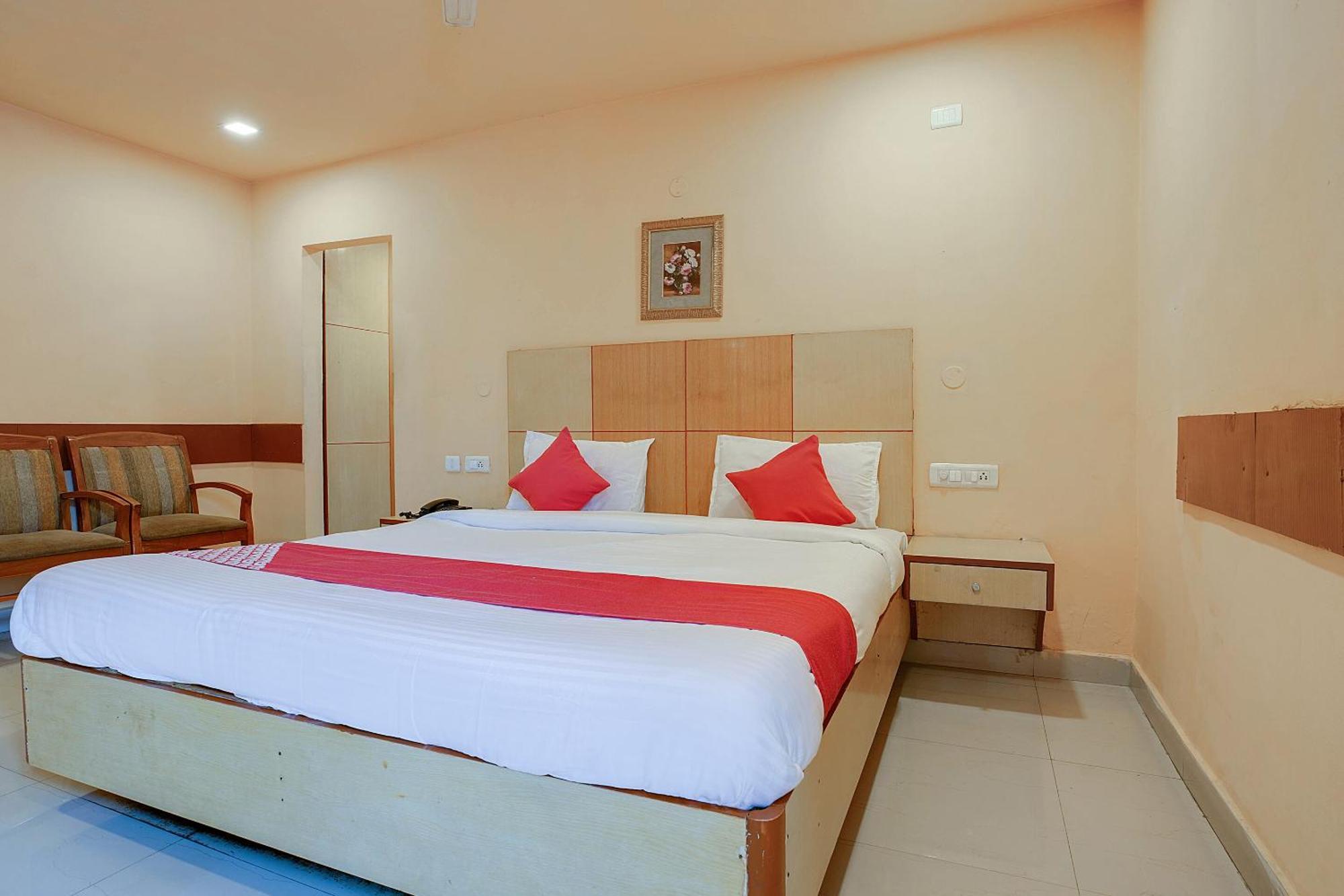 Hotel O Shanta Residency Lodge Sururnagar Buitenkant foto