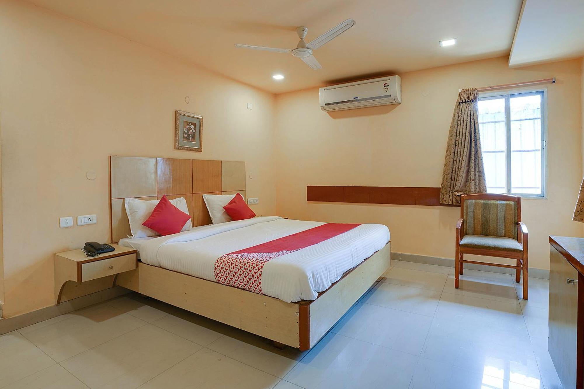 Hotel O Shanta Residency Lodge Sururnagar Buitenkant foto