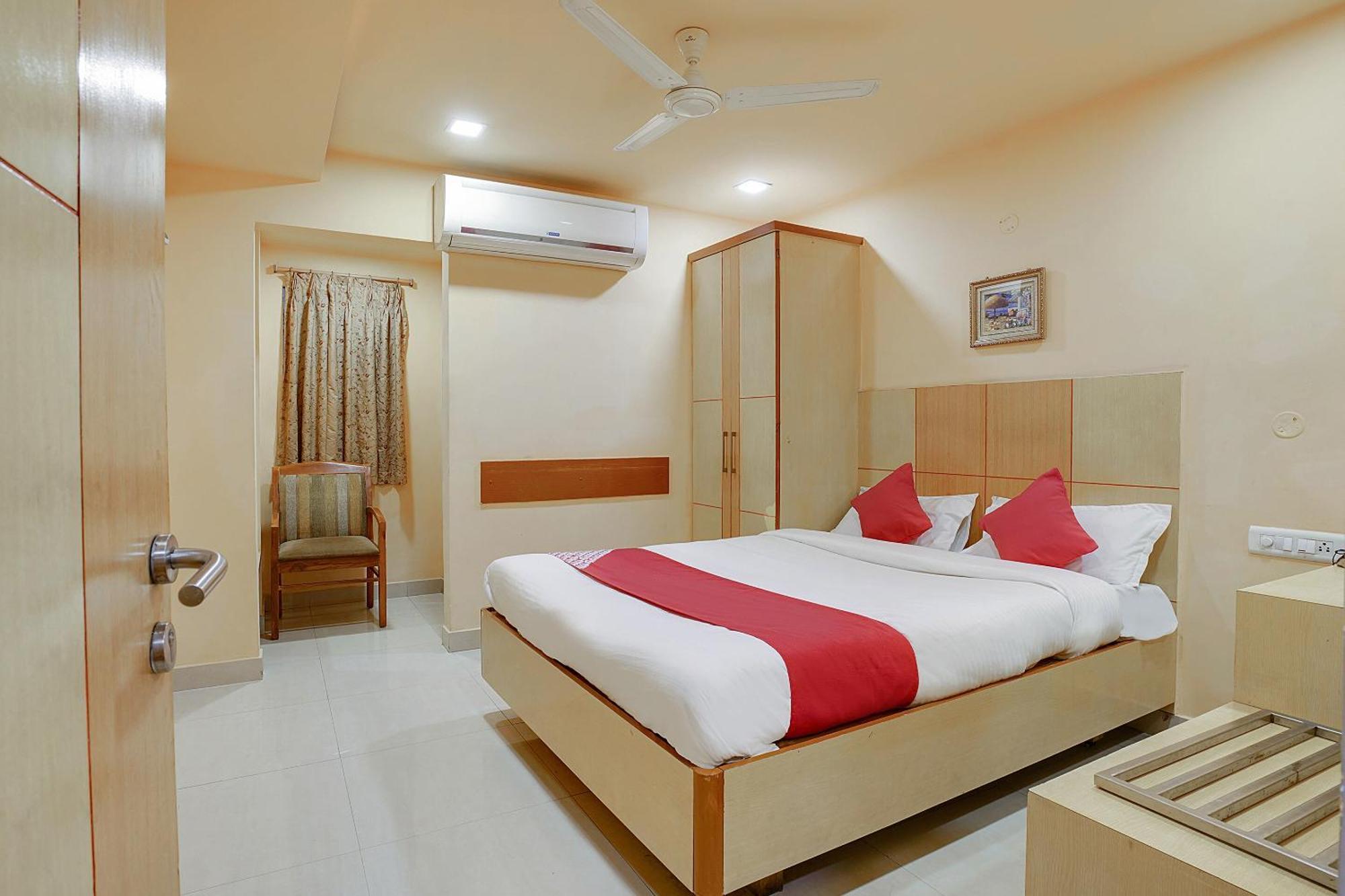 Hotel O Shanta Residency Lodge Sururnagar Buitenkant foto