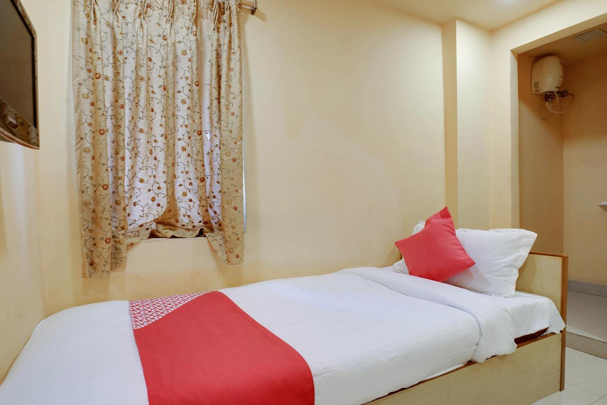 Hotel O Shanta Residency Lodge Sururnagar Buitenkant foto